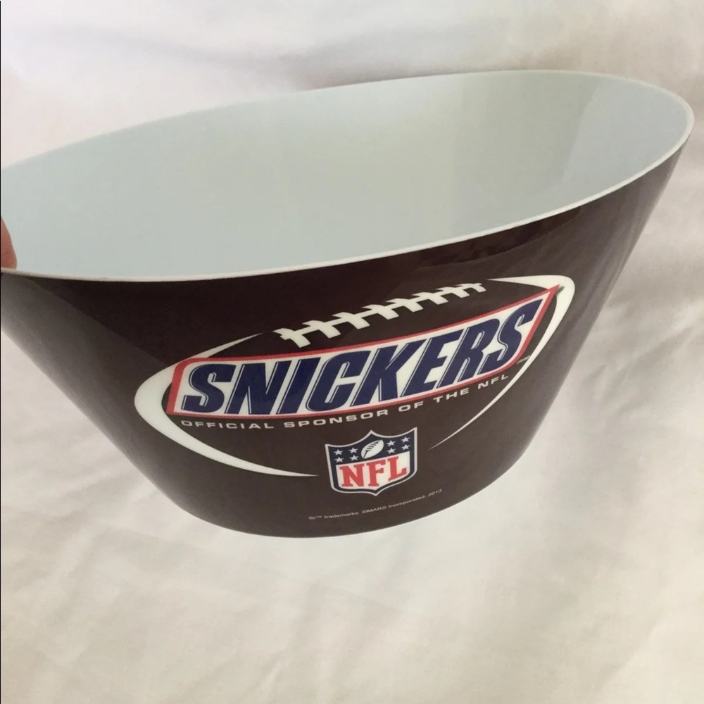 Snickers Official Sponsor Of NFL, Candy Bowl